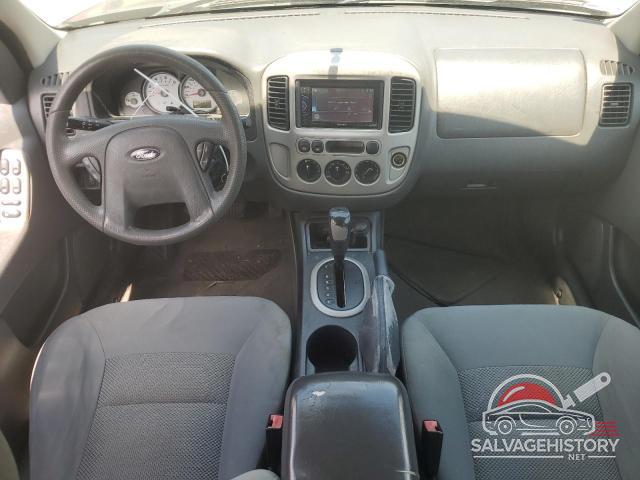 1FMYU03175KB51999 2005 FORD ESCAPE photo no. 8