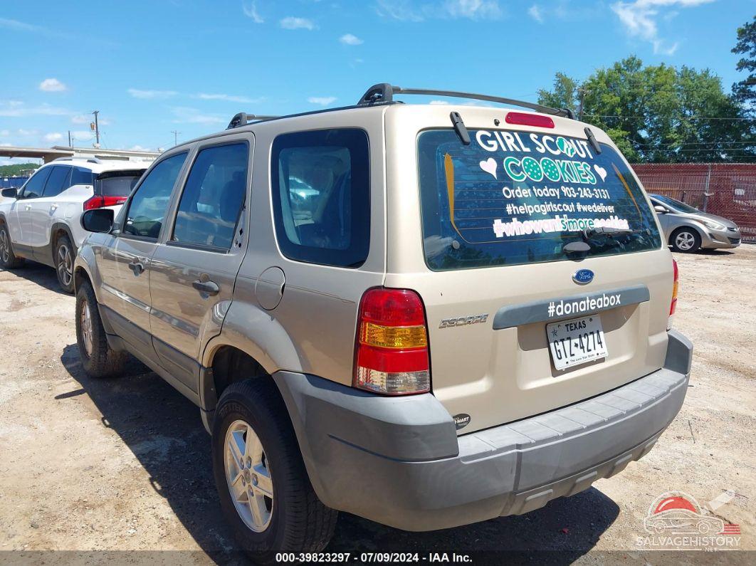 1FMYU02Z37KA35175 2007 FORD ESCAPE photo no. 3