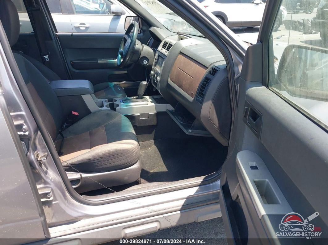 1FMCU03118KA18797 2008 FORD ESCAPE photo no. 5