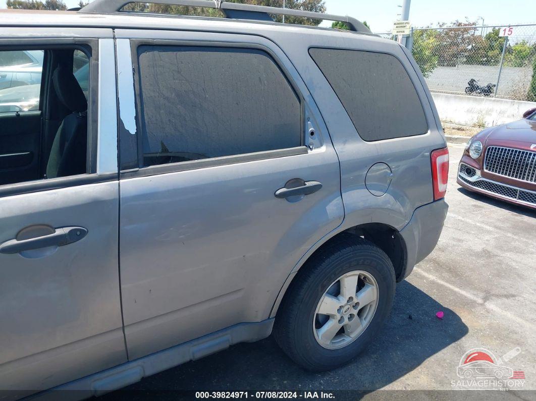 1FMCU03118KA18797 2008 FORD ESCAPE photo no. 6