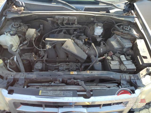 1FMCU04188KA50631 2008 FORD ESCAPE photo no. 12
