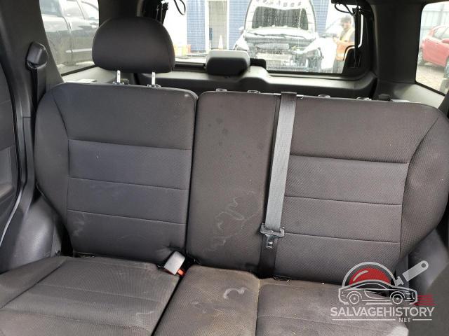 1FMCU93188KE77023 2008 FORD ESCAPE photo no. 10