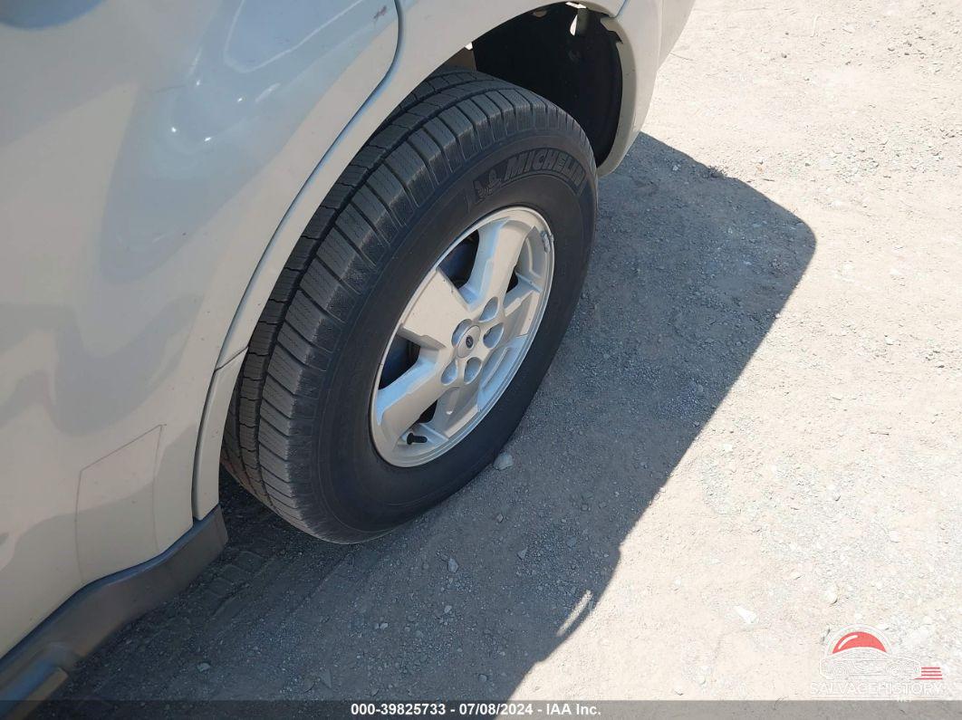 1FMCU02789KB86637 2009 FORD ESCAPE photo no. 6