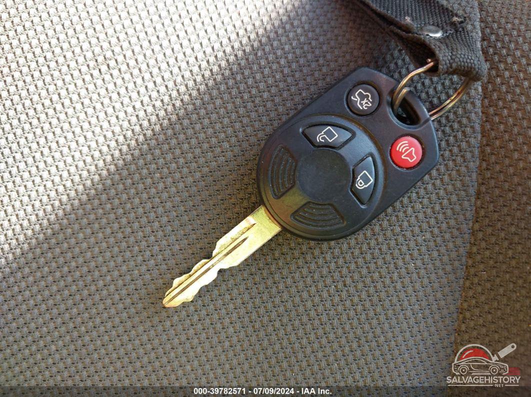 1FMCU9D77AKA29901 2010 FORD ESCAPE photo no. 11