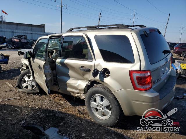 1FMCU9DG5AKC47612 2010 FORD ESCAPE photo no. 2