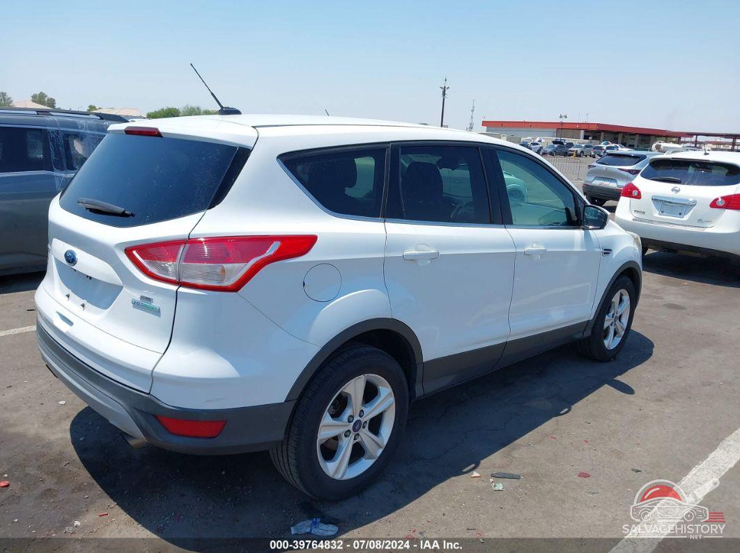 1FMCU0GX2FUC02050 2015 FORD ESCAPE photo no. 4
