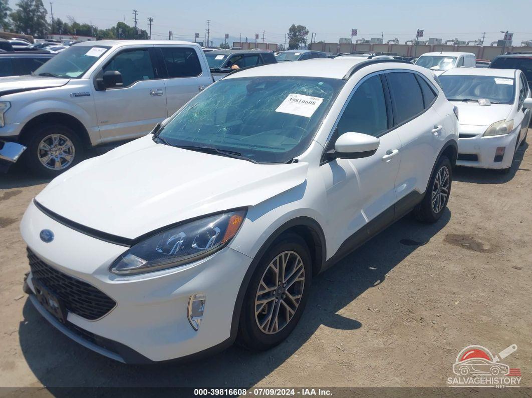 1FMCU0H60LUA35270 2020 FORD ESCAPE photo no. 2