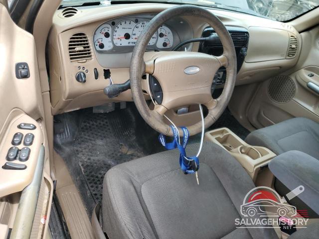 1FMZU67E82UC95033 2002 FORD EXPLORER photo no. 8