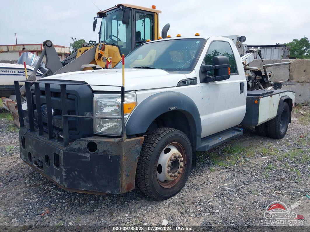 1FDUF5HT1EEB52886 2014 FORD F-550 CHASSIS photo no. 2