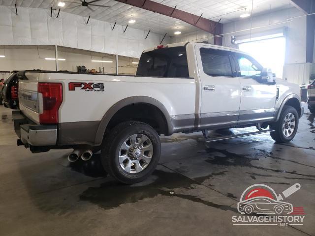 1FT7W2BT2JEB58392 2018 FORD F250 photo no. 3