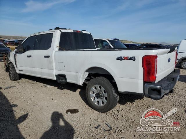 1FT8W3BT3PED02616 2022 FORD F350 photo no. 2