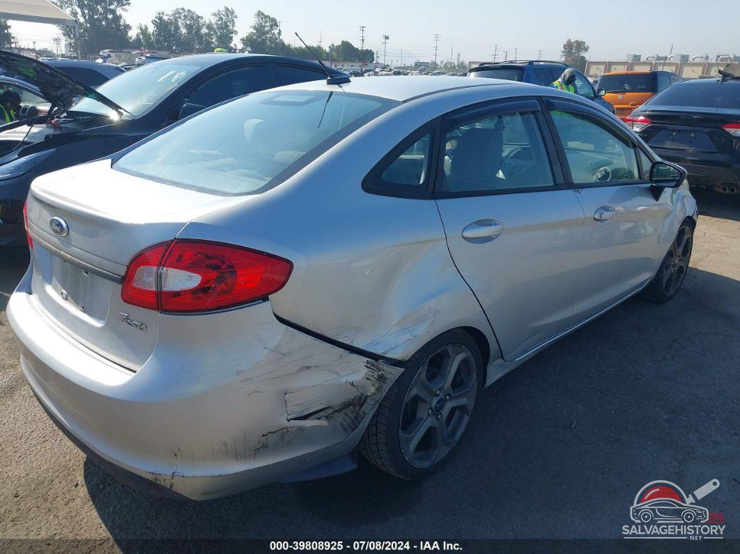 3FADP4AJ7CM137827 2012 FORD FIESTA photo no. 4