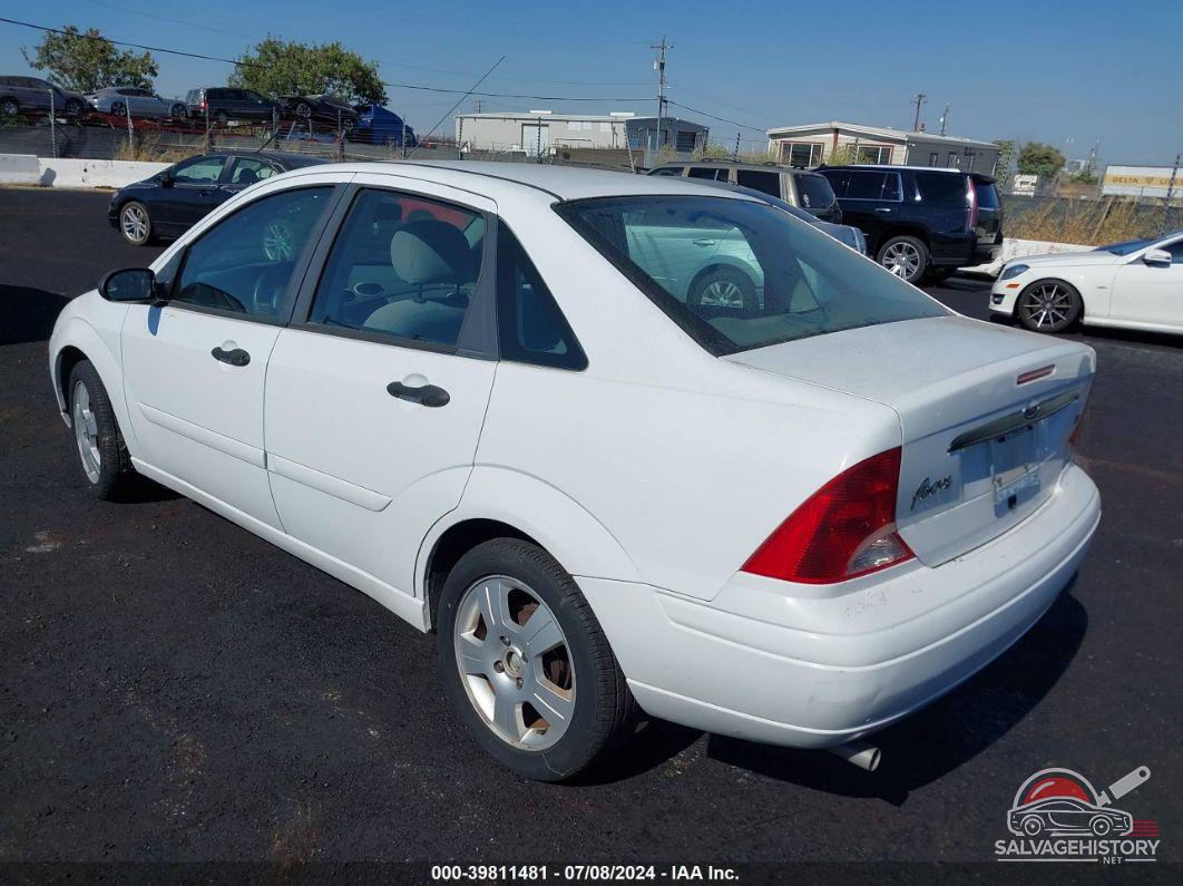 1FAFP343X3W124294 2003 FORD FOCUS photo no. 3