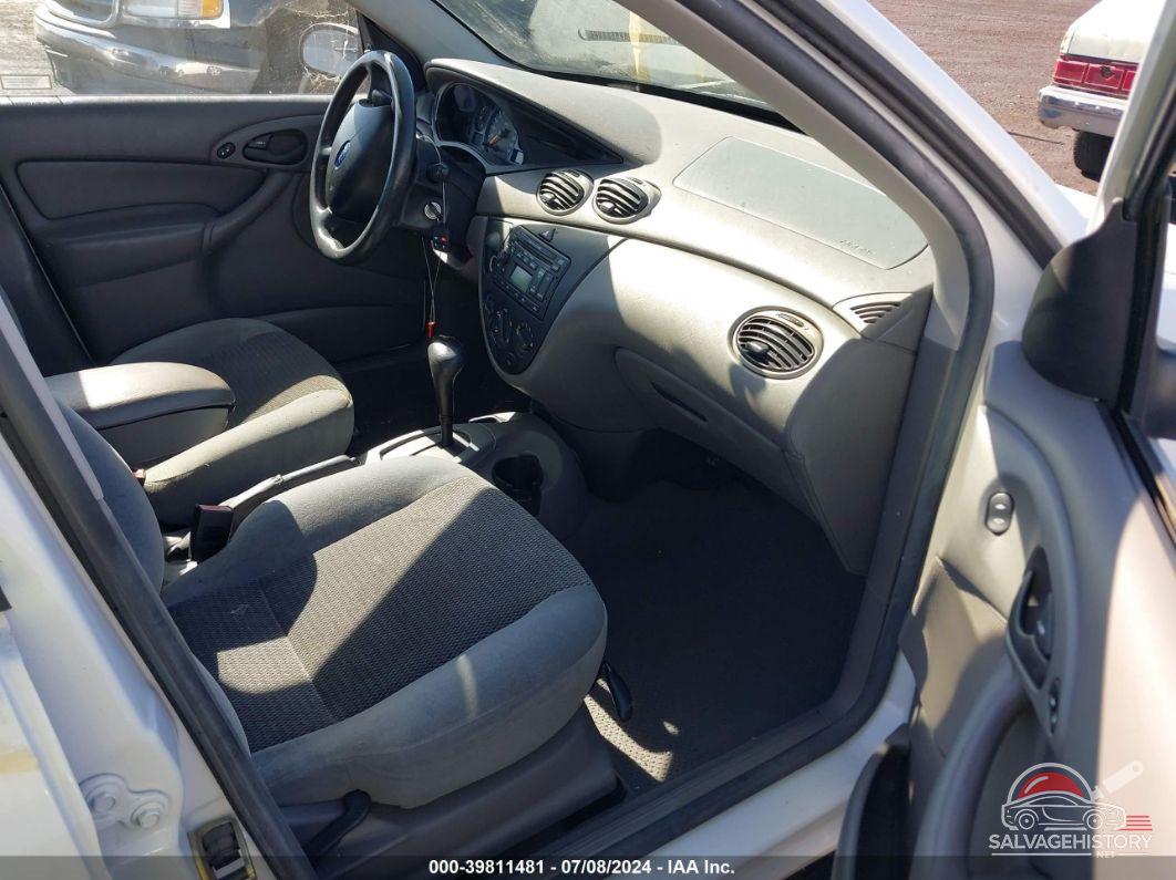 1FAFP343X3W124294 2003 FORD FOCUS photo no. 5