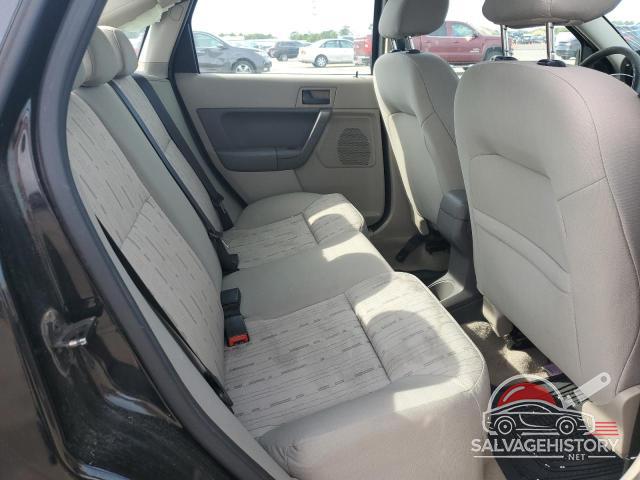 1FAHP3FN0BW140333 2011 FORD FOCUS photo no. 10