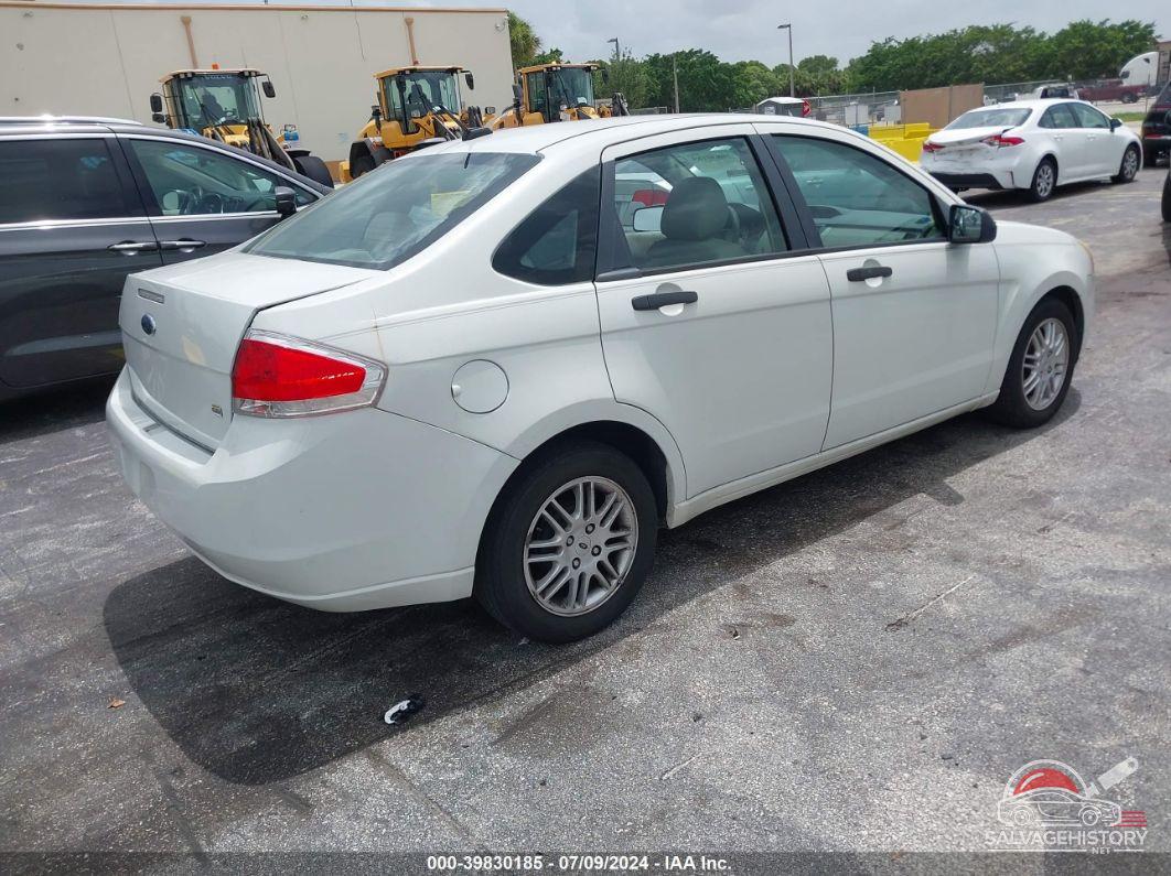 1FAHP3FN3BW119489 2011 FORD FOCUS photo no. 4