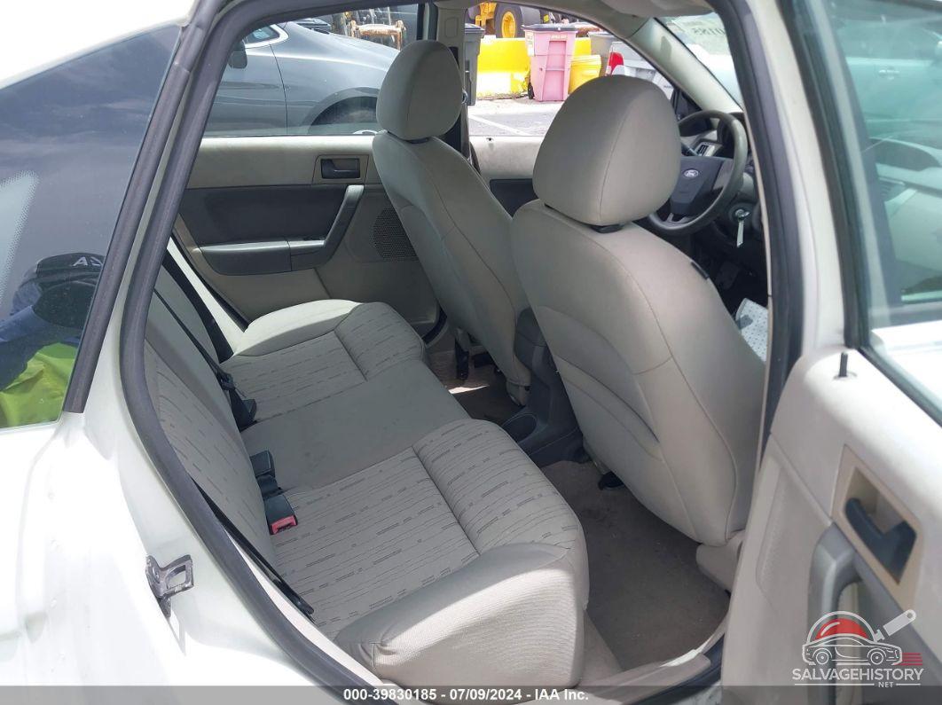 1FAHP3FN3BW119489 2011 FORD FOCUS photo no. 8
