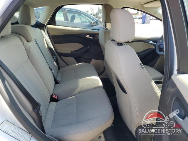 1FADP3K20FL244337 2015 FORD FOCUS photo no. 10