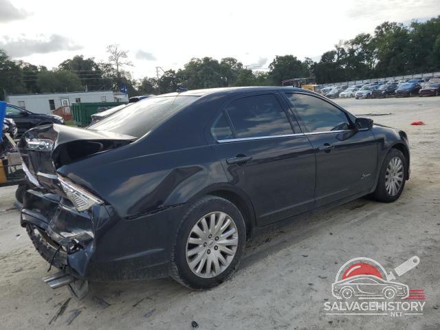 3FADP0L39AR135973 2010 FORD FUSION photo no. 3