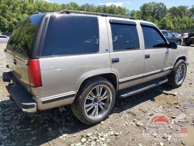 1GKEK13R0WJ714816 1998 GMC YUKON photo no. 3