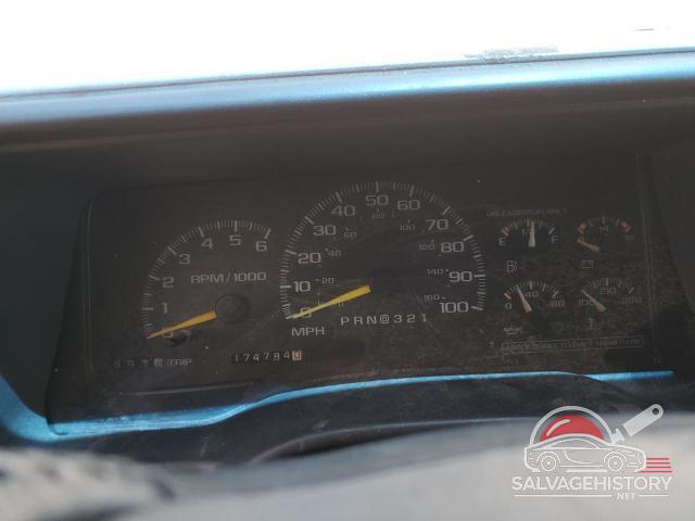 1GKEK13R1XJ700635 1999 GMC YUKON photo no. 9