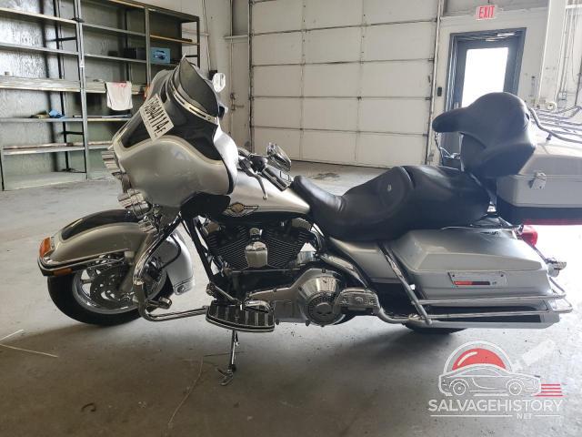1HD1FFW483Y604173 2003 HARLEY-DAVIDSON FL photo no. 3
