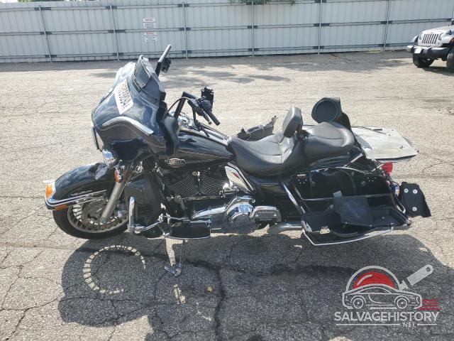 1HD1FC412AB669821 2010 HARLEY-DAVIDSON FL photo no. 3