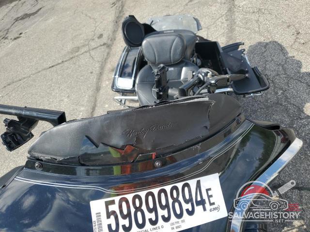 1HD1FC412AB669821 2010 HARLEY-DAVIDSON FL photo no. 5