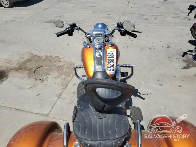 1HD1MCM13FB862704 2015 HARLEY-DAVIDSON FL photo no. 6