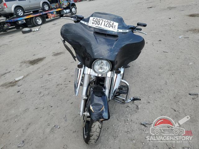 1HD1KBC1XHB605690 2017 HARLEY-DAVIDSON FL photo no. 2