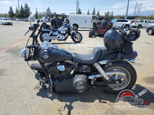 1HD1GY415BC318438 2011 HARLEY-DAVIDSON FX photo no. 3