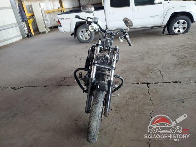 1HD1GX418DC334923 2013 HARLEY-DAVIDSON FX photo no. 2