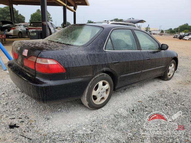 1HGCG5651XA057256 1999 HONDA ACCORD photo no. 3