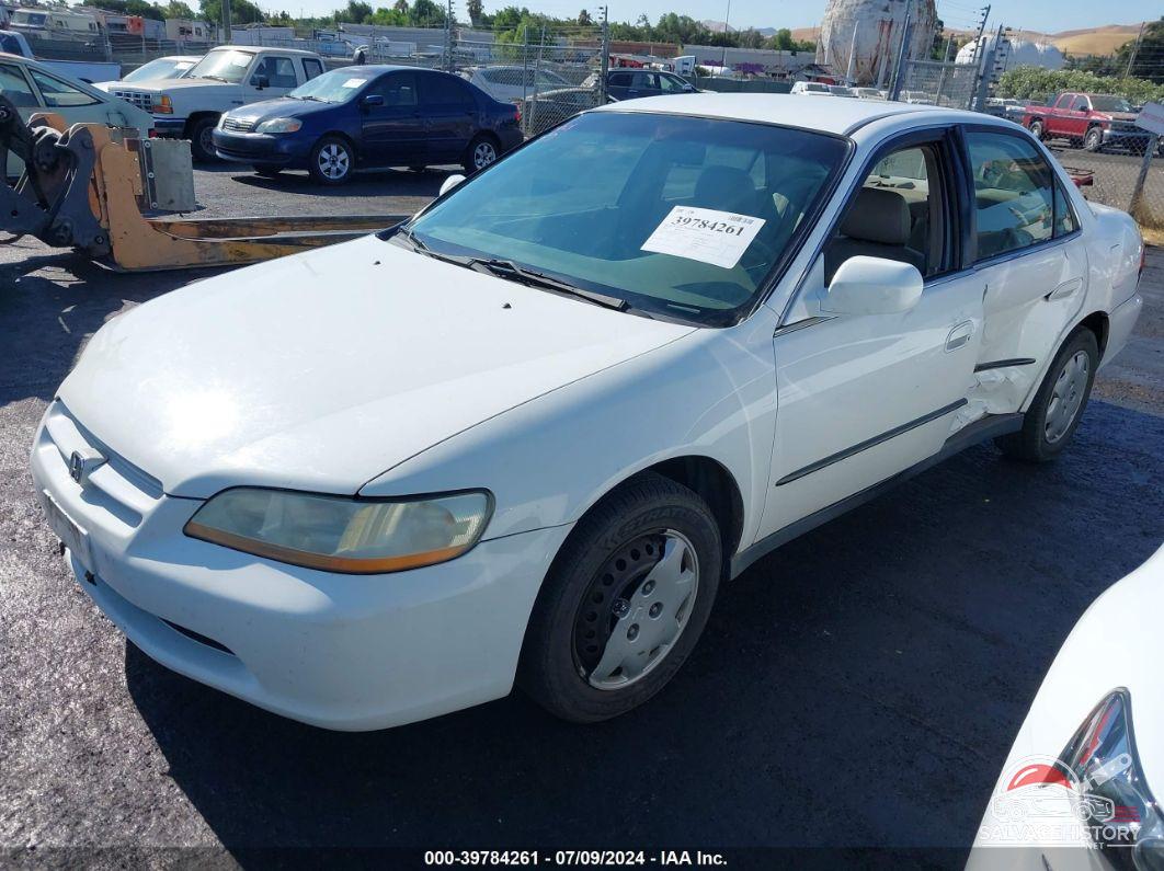 3HGCG6658YG707354 2000 HONDA ACCORD photo no. 2
