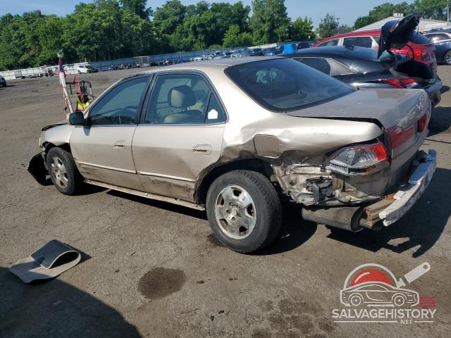 1HGCG16531A050051 2001 HONDA ACCORD photo no. 2