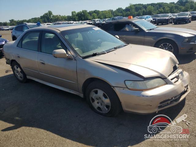 1HGCG16531A050051 2001 HONDA ACCORD photo no. 4