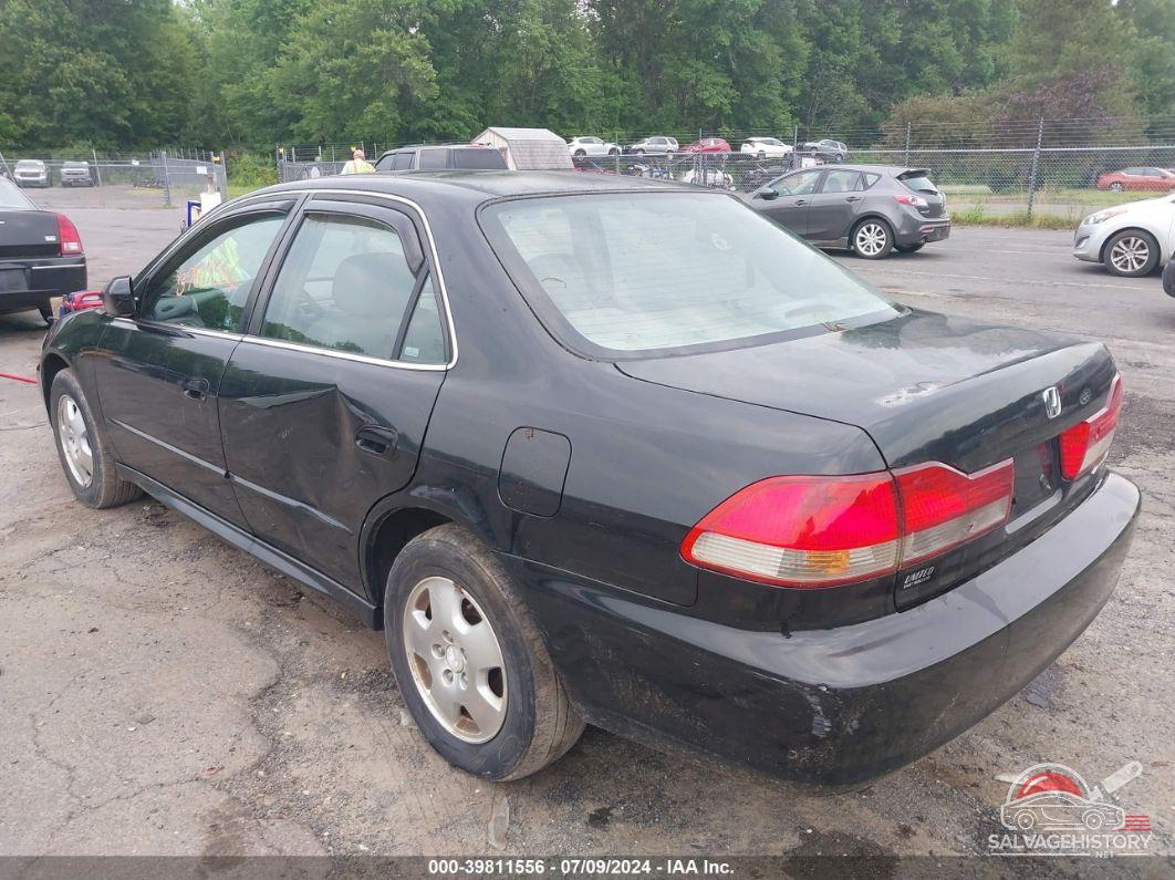 1HGCG16582A013689 2002 HONDA ACCORD photo no. 3