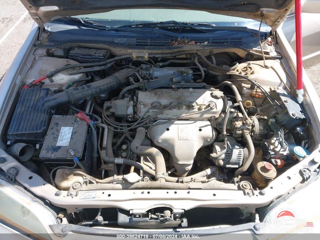 1HGCG566X2A120257 2002 HONDA ACCORD photo no. 10