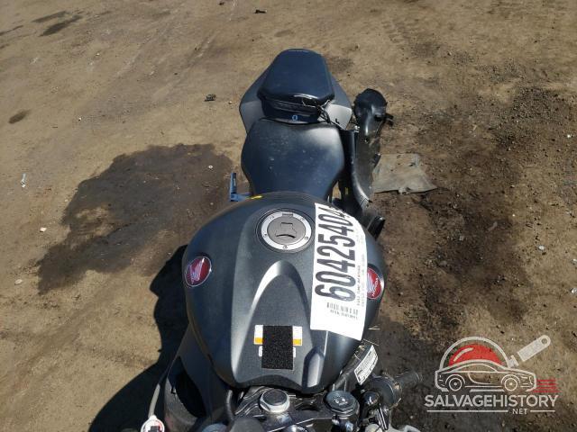 JH2SC5903GK800345 2016 HONDA CBR CYCLE photo no. 5