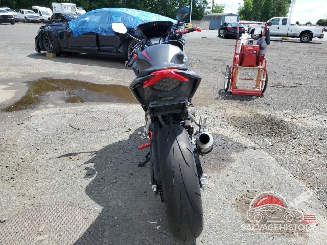 MLHPC4414J5500339 2018 HONDA CBR CYCLE photo no. 4