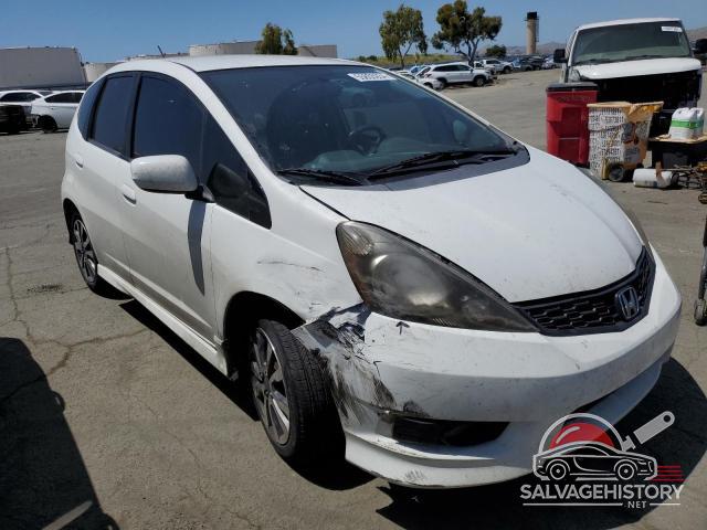 JHMGE8H5XDC043990 2013 HONDA FIT photo no. 4