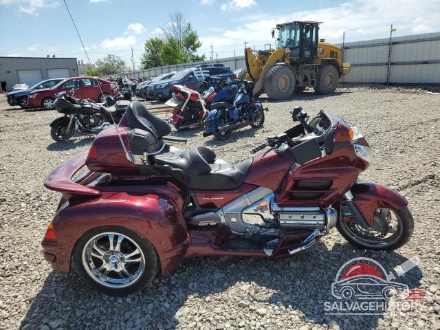 1HFSC47085A401073 2005 HONDA GL CYCLE photo no. 2