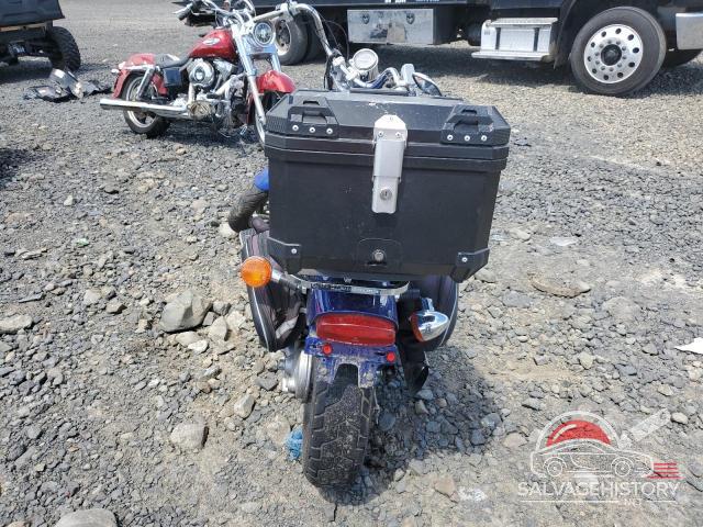 1HFSC180X4A800384 2004 HONDA VT CYCLE photo no. 4