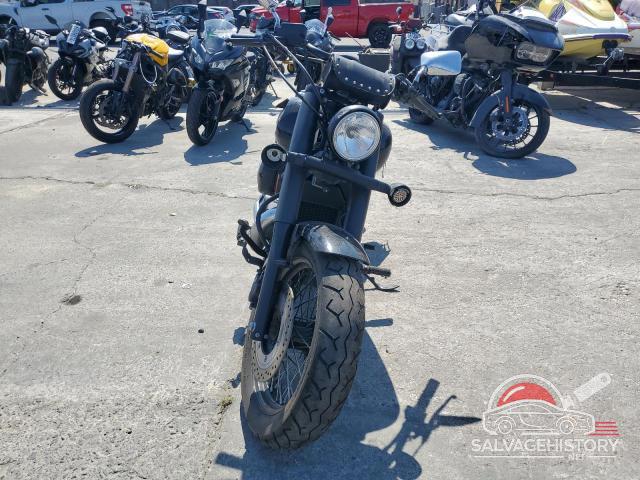 JH2RC5383KK900130 2019 HONDA VT CYCLE photo no. 2