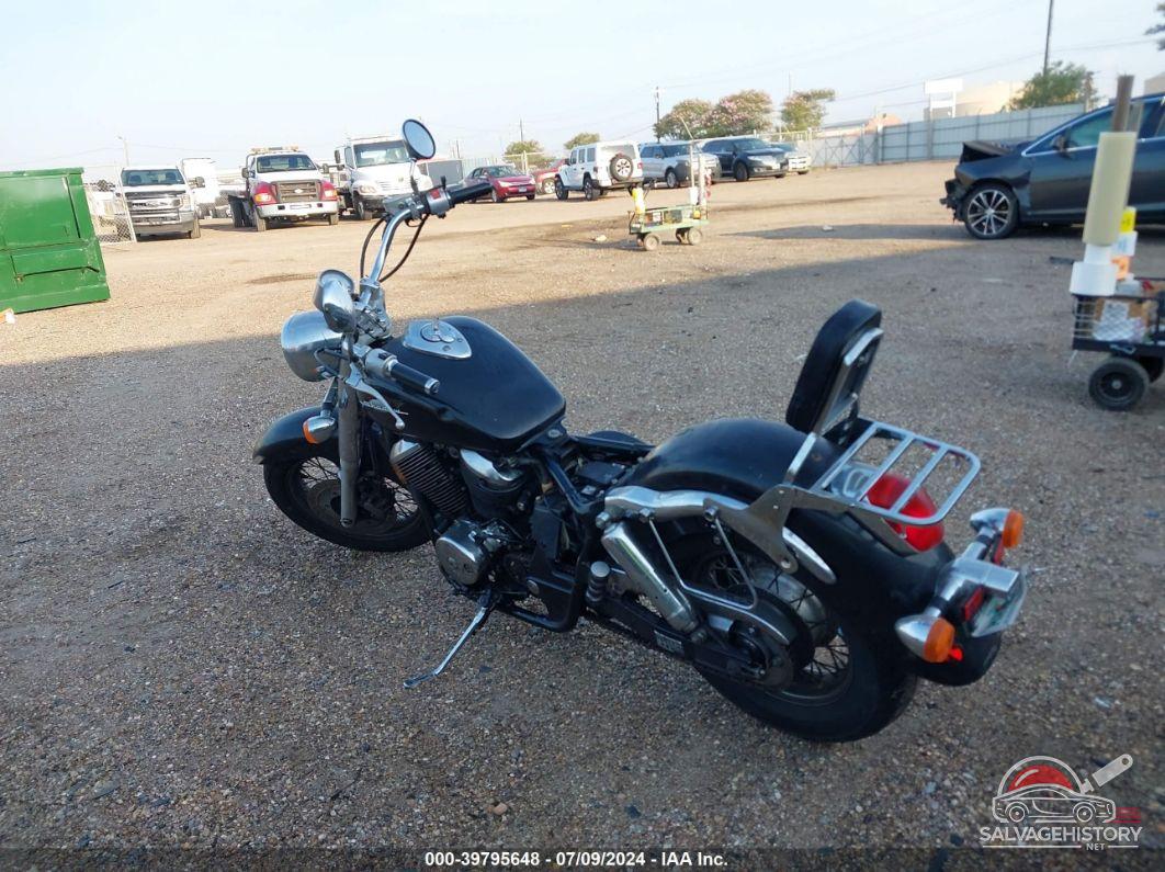 JH2RC4442XM100050 1999 HONDA VT750 photo no. 3