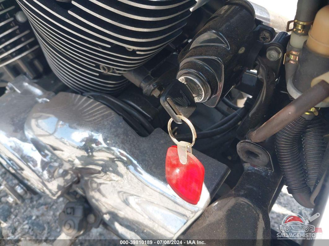 JH2RC44672M613532 2002 HONDA VT750 photo no. 11
