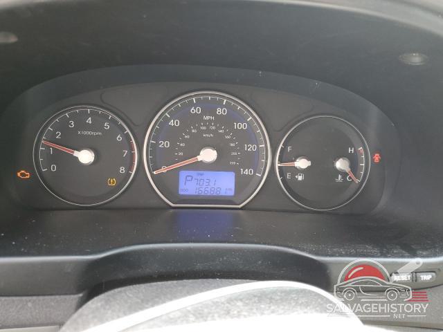 5XYZG3AB6BG012915 2011 HYUNDAI SANTA FE photo no. 9