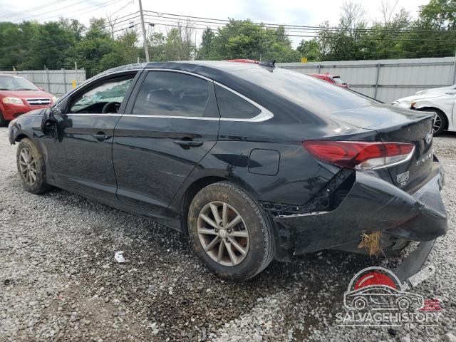 5NPE24AF3JH693127 2018 HYUNDAI SONATA photo no. 2