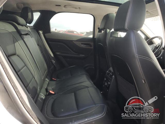 SADCM2FV9JA285555 2018 JAGUAR F-PACE photo no. 11