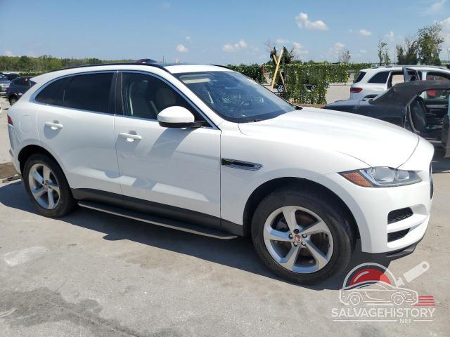 SADCJ2FN9KA391191 2019 JAGUAR F-PACE photo no. 4